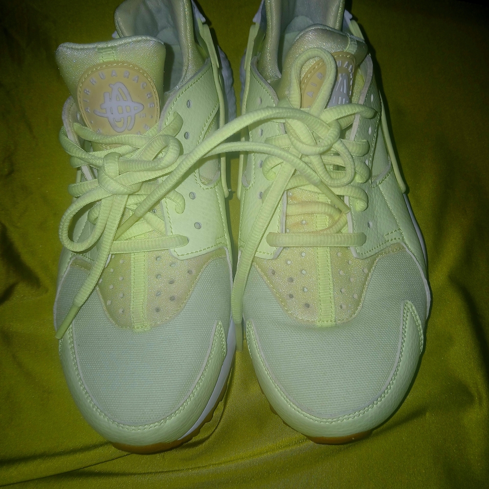 Nike Kids Neon Yellow Sneakers